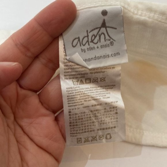 ADEN + ANAIS Classic Muslin Bibs + No Brand Elephant Bib For Baby Set of 4 Bibs - Picture 5 of 8